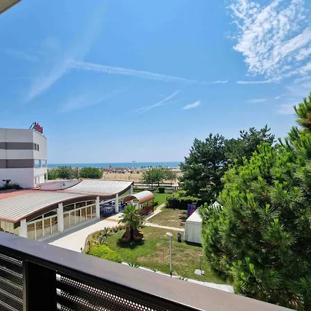Charming With Delightful Views * 比比翁